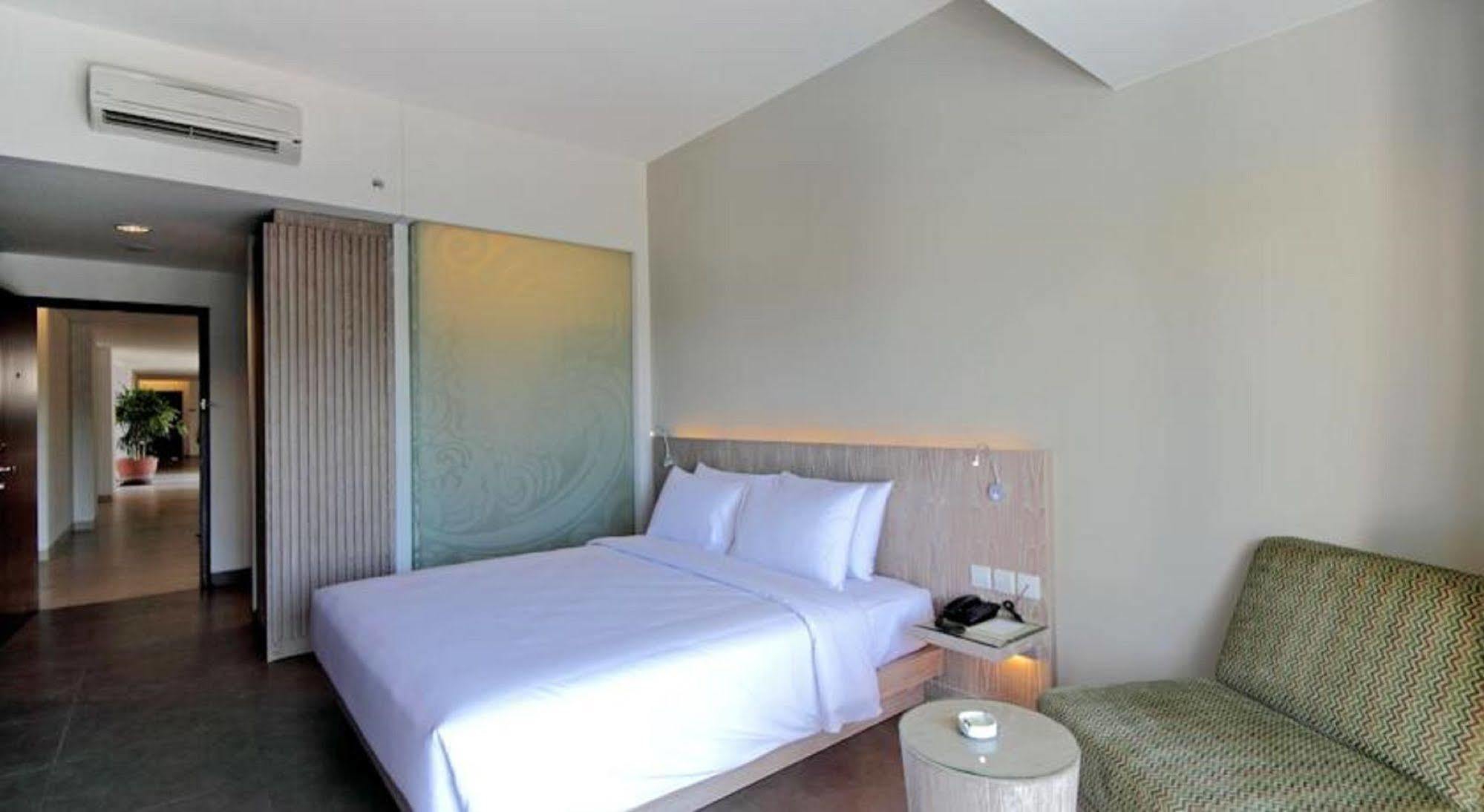 Hotel Santika Siligita Nusa Dua Nusa Dua  Exterior photo
